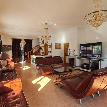 De Nazare Villa Maceira (Leiria)
